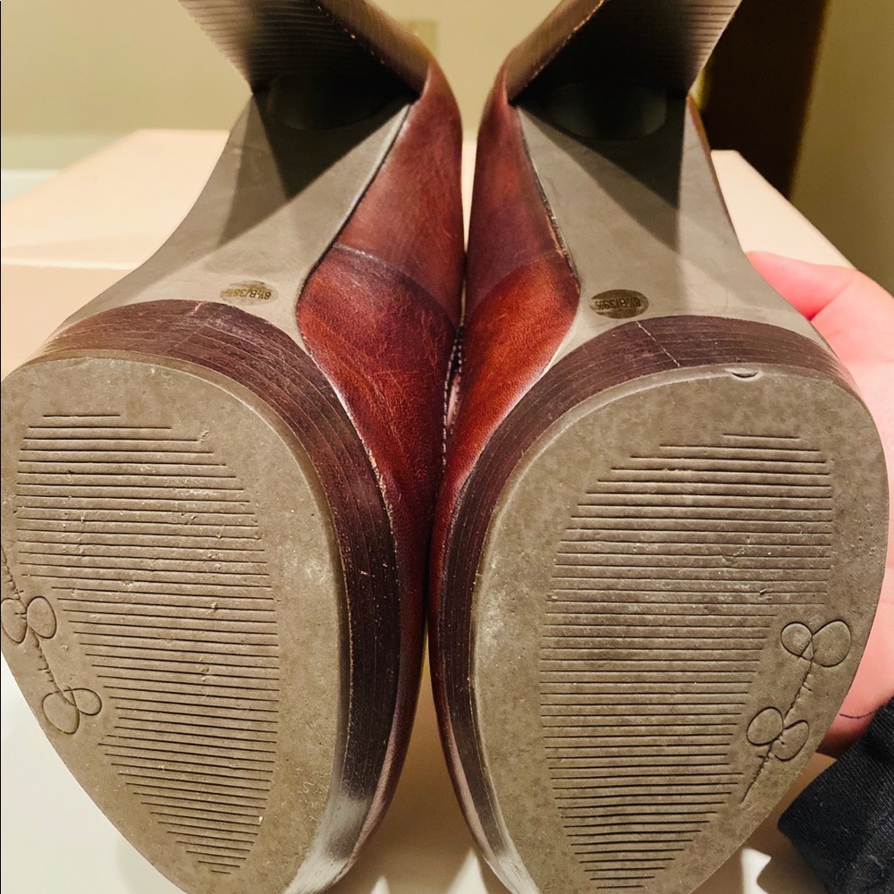 High heels - Picture 4 of 4